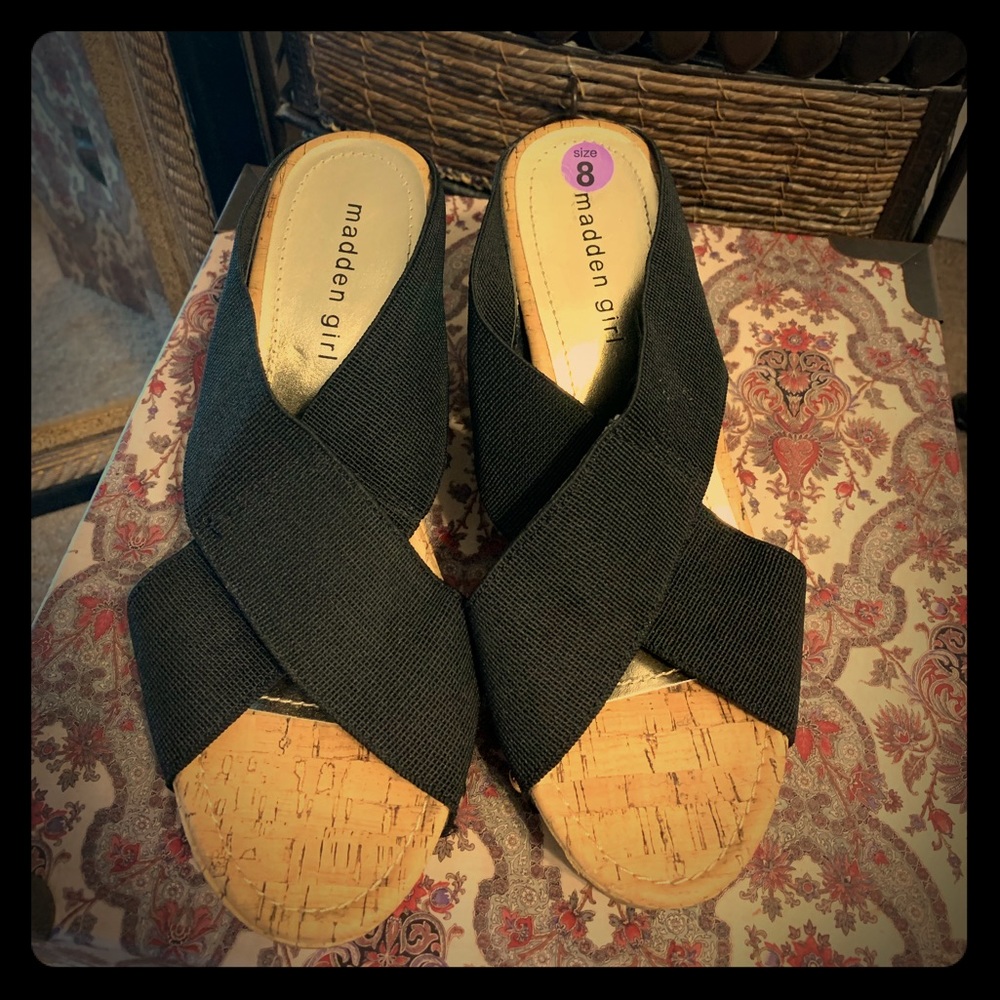 Madden Girl wedges